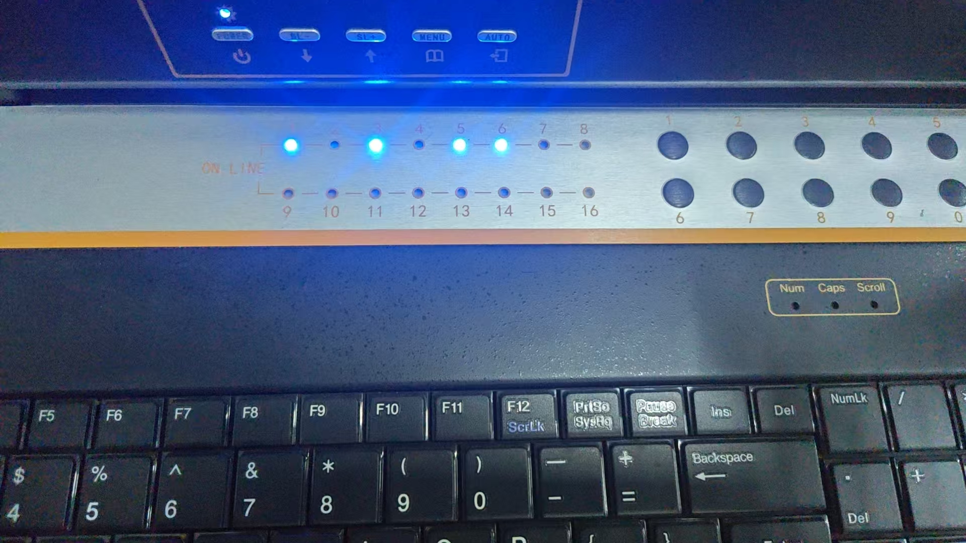1206机房服务器开关机操作手册 2026 07 20 8ac192fe 8008 4d7f 9399 e93d2564a682